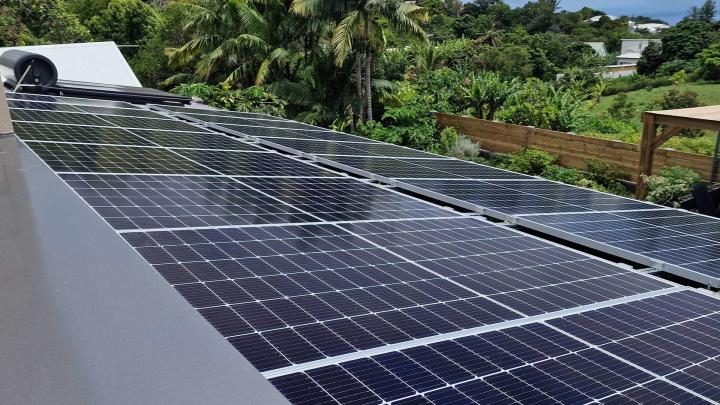 Installation de panneaux photovoltaïques La Réunion