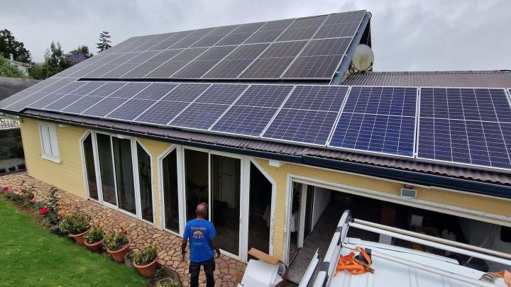 Installation de panneaux photovoltaïques La Réunion