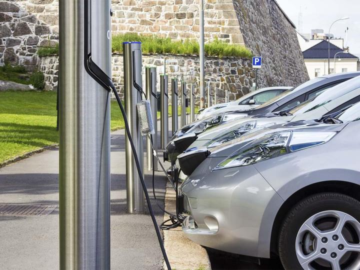 Comptez sur nous pour installer la borne de recharge la plus adaptée au modèle de votre voiture électrique